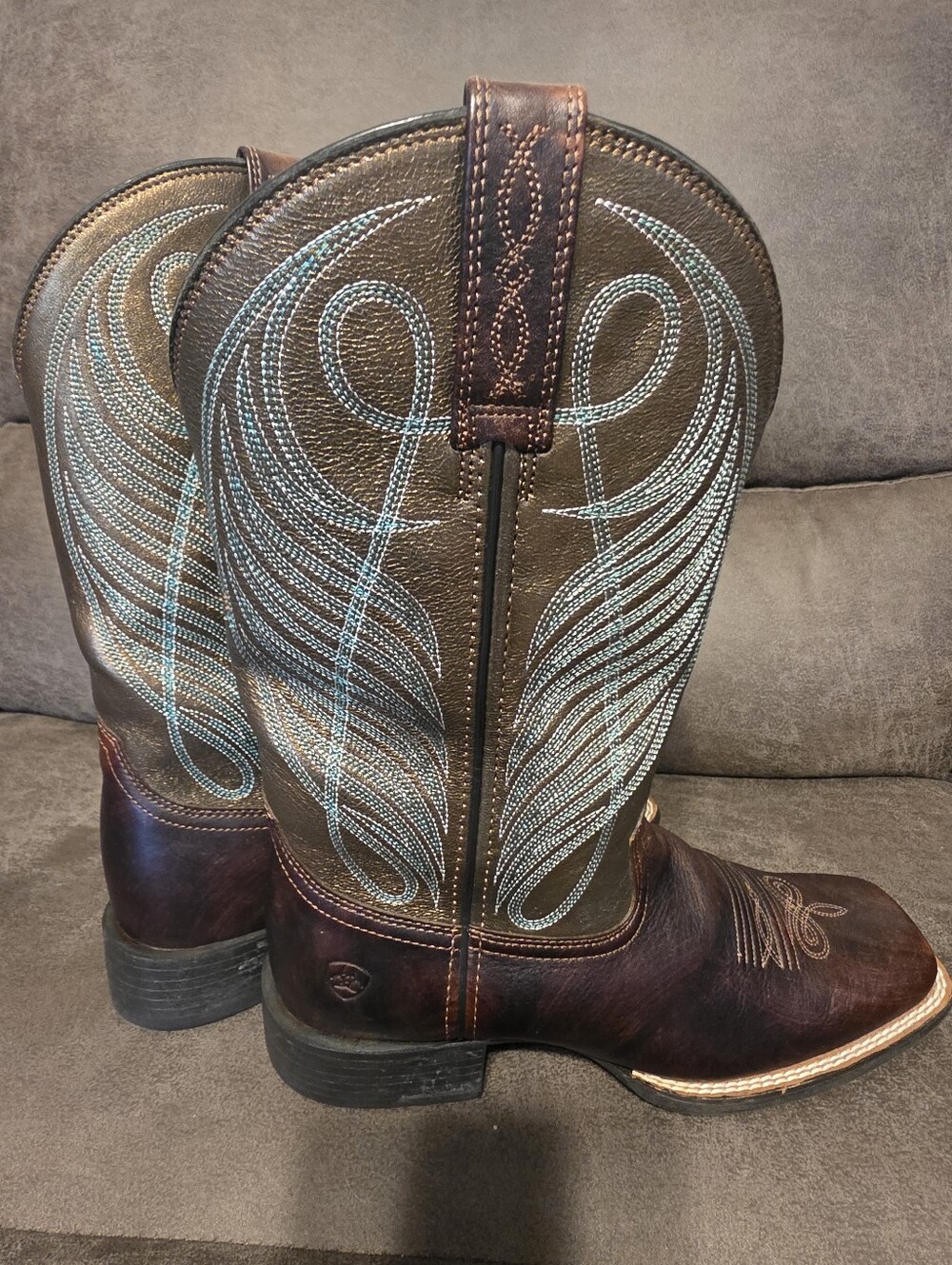 Women's Ariat Brown Leather Western Boots - Classic Pull-On Style Size 8.5 B - Picture 3 of 5